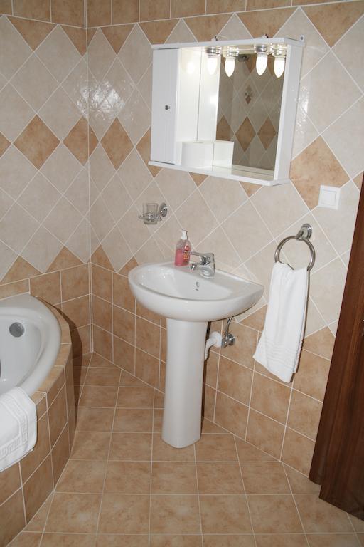 Elanthi Hostel Kastoria Extérieur photo