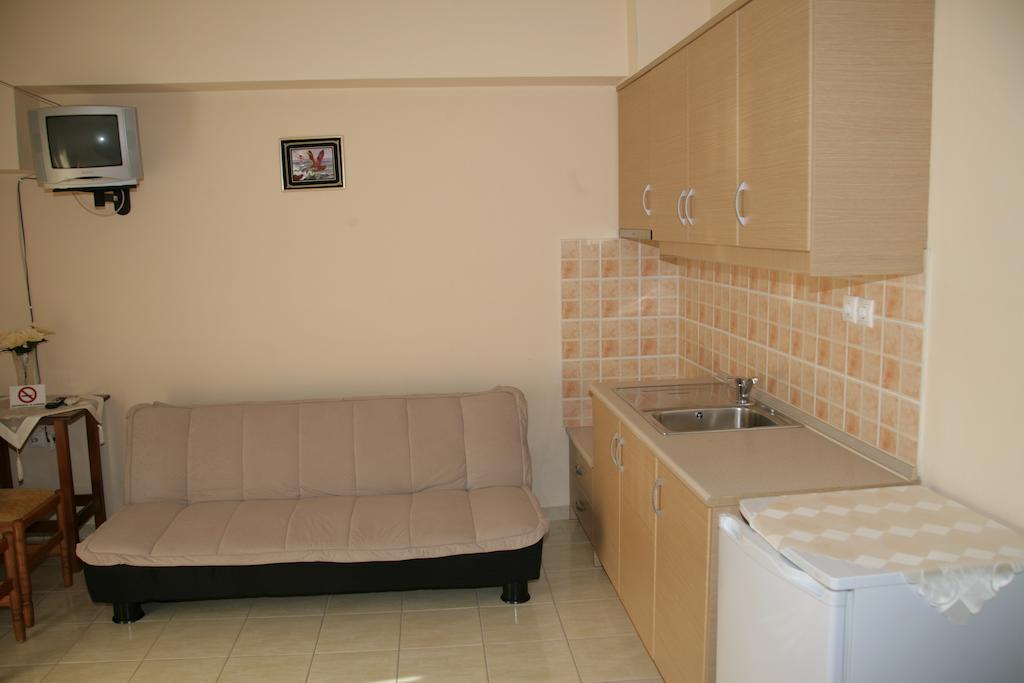 Elanthi Hostel Kastoria Extérieur photo