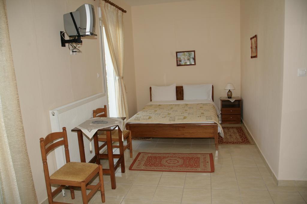 Elanthi Hostel Kastoria Chambre photo