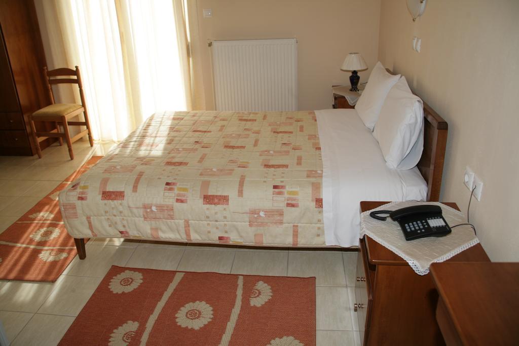 Elanthi Hostel Kastoria Chambre photo