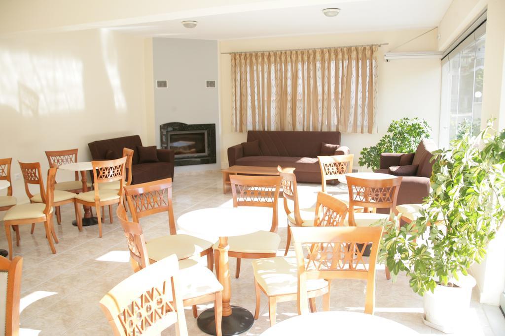 Elanthi Hostel Kastoria Extérieur photo